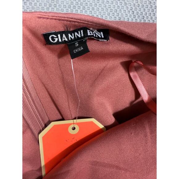 NEW- NWT Gianni Bini Mauve Off-Shoulder Flutter Sleeve Bodycon Dress - Size S - Picture 9 of 9